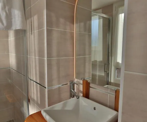 Le Relais Basque 3* 阿热莫